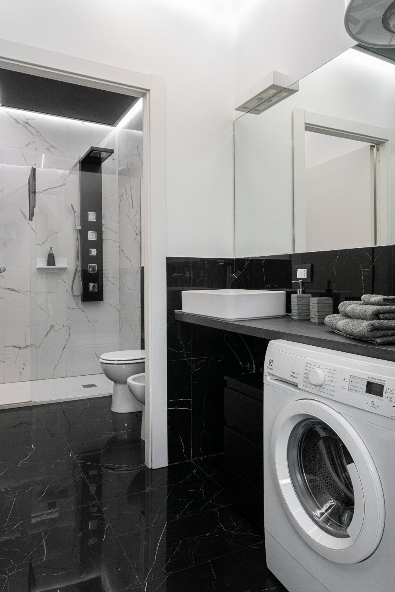 Elegant Sweet Home Suite - Milan, 15 Minute Duomo Milão Exterior foto
